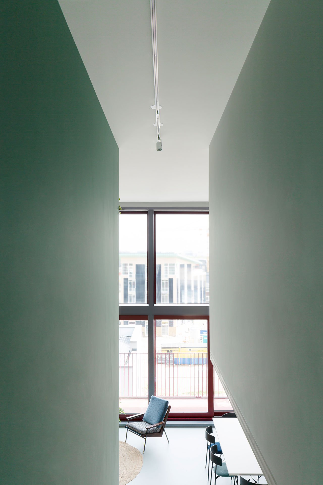 1F2344041-6.jpg