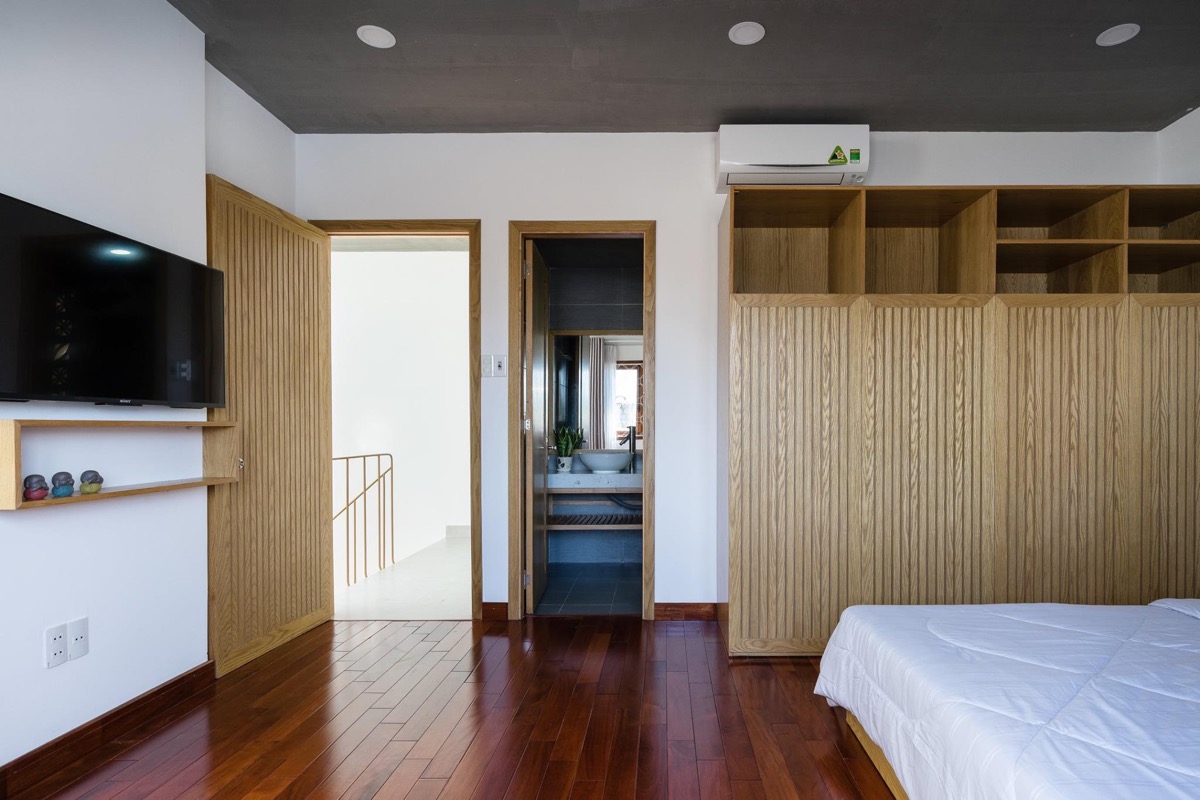 135R25302-14.jpg