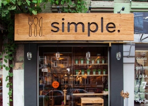 保持随性与自然:基辅Simple餐厅设计